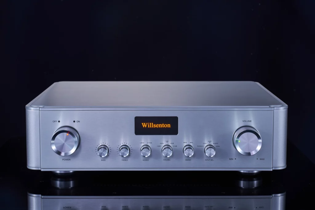 r 11pre black 05 1 Willsenton Audio
