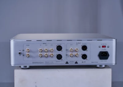 r 11pre silver g 05 7 Willsenton Audio